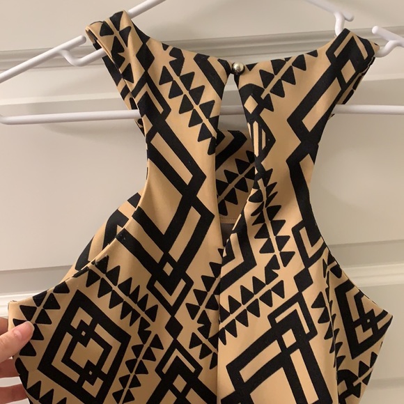 Patterned, black a tan dress - Picture 4 of 4